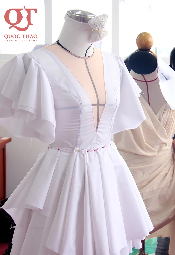 Lớp học cắt may 5