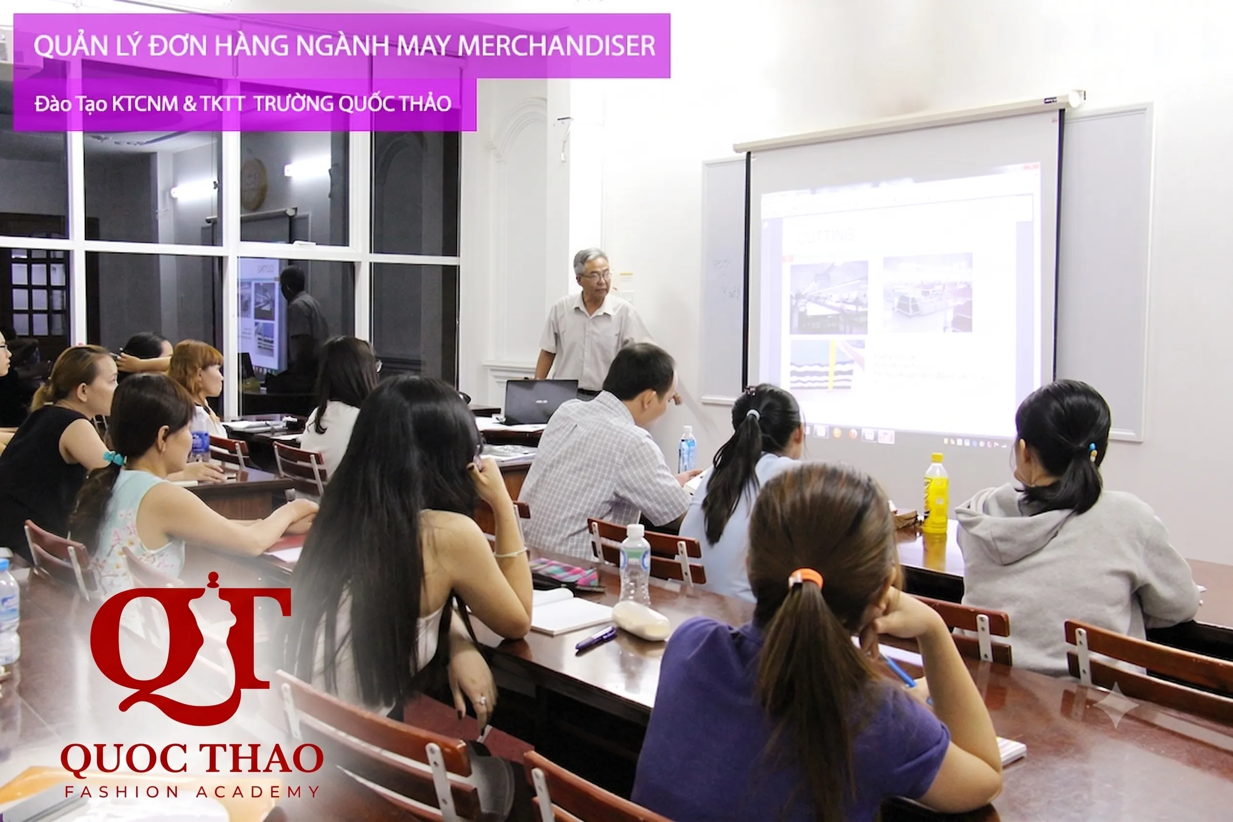 Lớp học Merchandiser 3